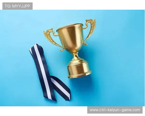 再添冠军荣耀奖杯🏆